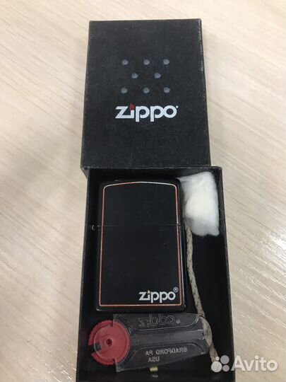 Зажигалка бензиновая zippo
