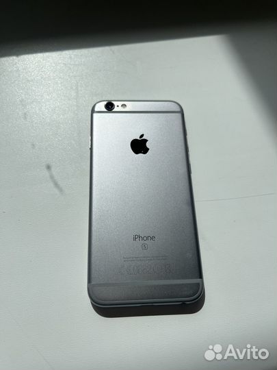 iPhone 6S, 64 ГБ