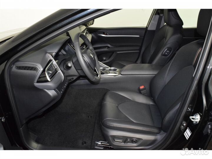 Toyota Camry 2.5 AT, 2023