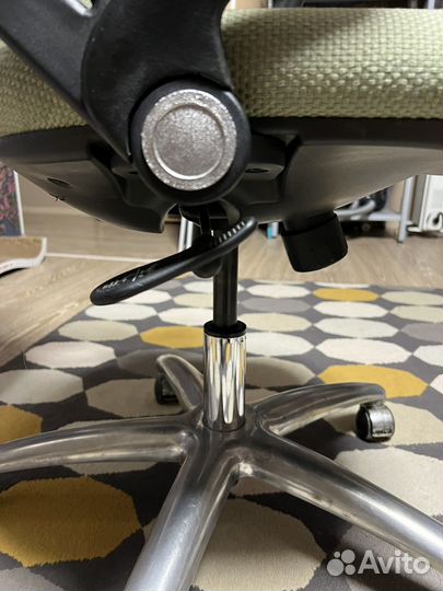 Компьютерное кресло