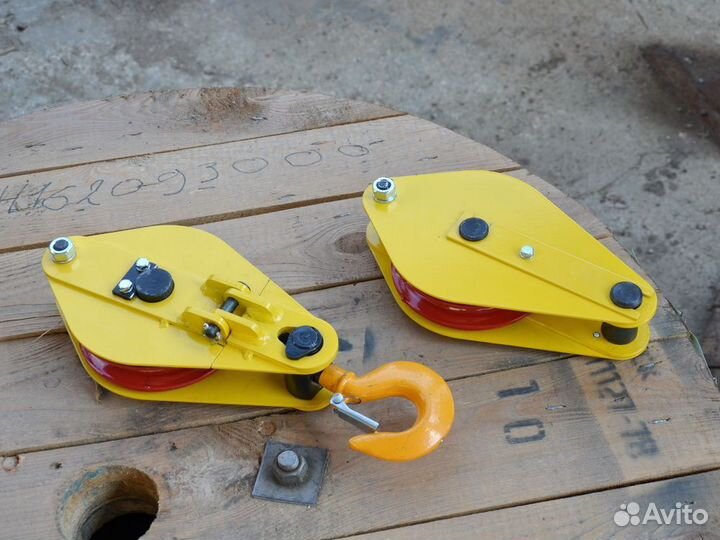 Блок закрытый с пальцем 0,5т Гп-Б-0,5-01(02)