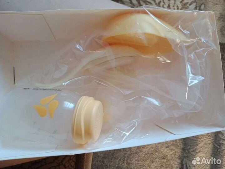 Молокоотсос medela ручной