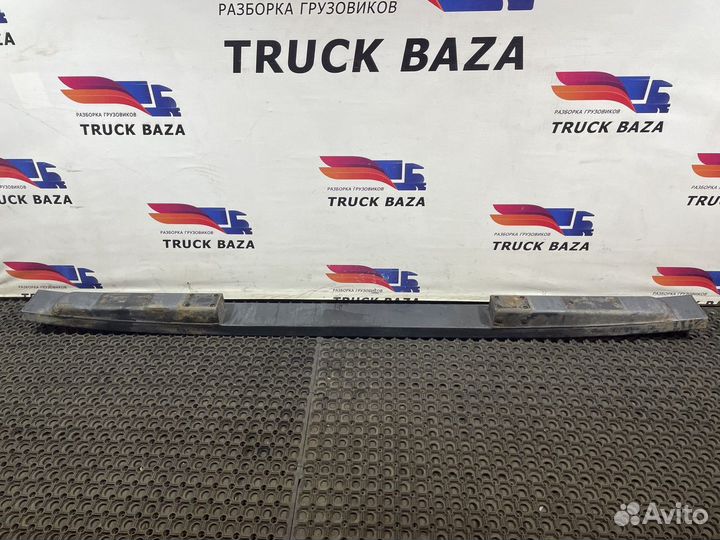 Усилитель переднего бампера Iveco Stralis