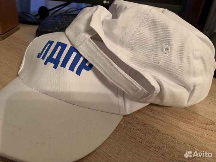 Бейсболка новая