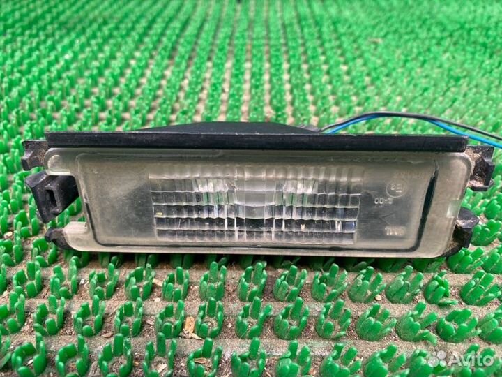 Фонарь подсветки номера Renault Logan 1 K7J 2010