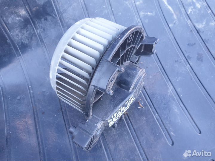 Моторчик отопителя печки Honda Civic 4D Сивик 4Д