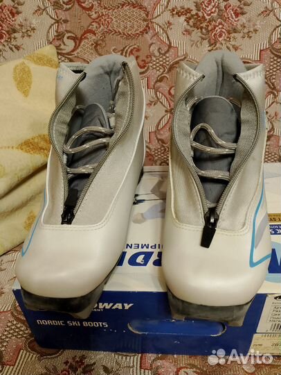 Лыжные ботинки классические 38,nordway