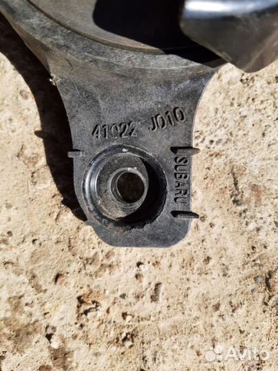 Подушка двигателя Subaru