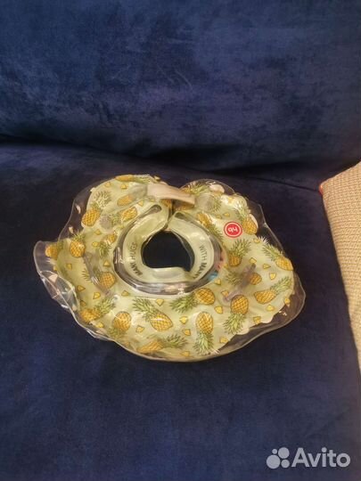 Стульчик для купания и круг на шею happy baby