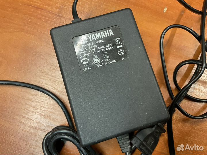 Блок питания Yamaha PA-20 для микшеров