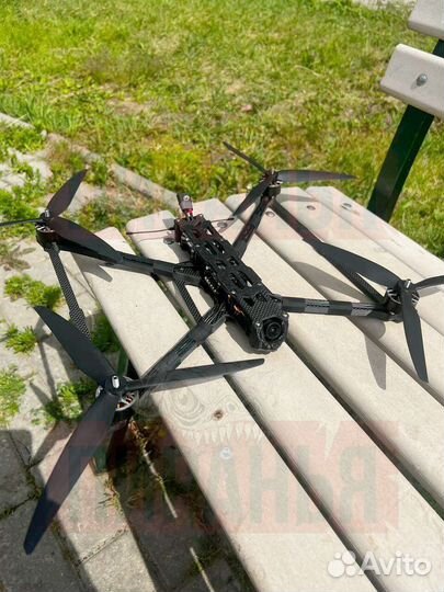 Квадрoкоптeр fpv пиpaнья 10 дюймов