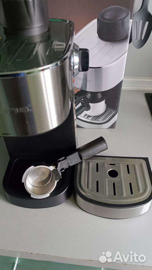 Кофеварка рожковая polaris PCM 4011