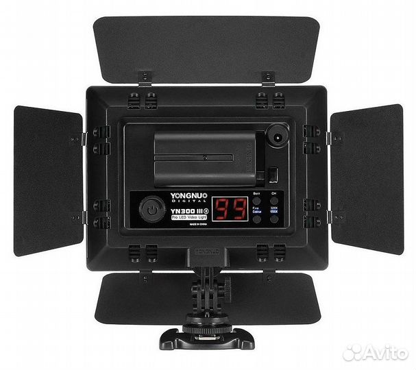 Накамерный свет светодиодный Yongnuo YN-300 III LE