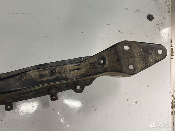 Поперечная балка nissan primera p12