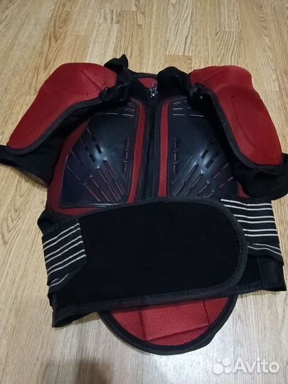 Горнолыжная защита размер 38 -40