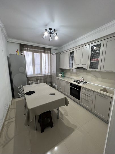 2-к. квартира, 77,2 м², 11/11 эт.