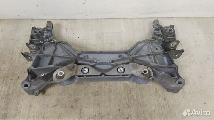 Балка подвески передняя (подрамник) Infiniti Q50