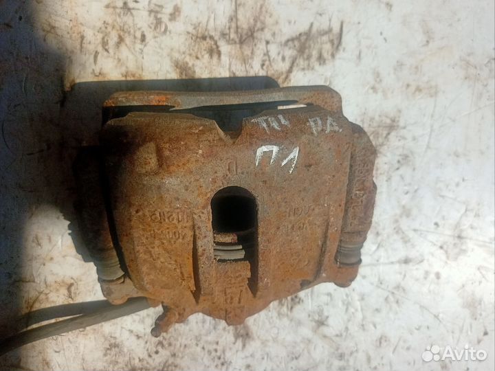 Суппорт передний левый Chery Tiggo t11