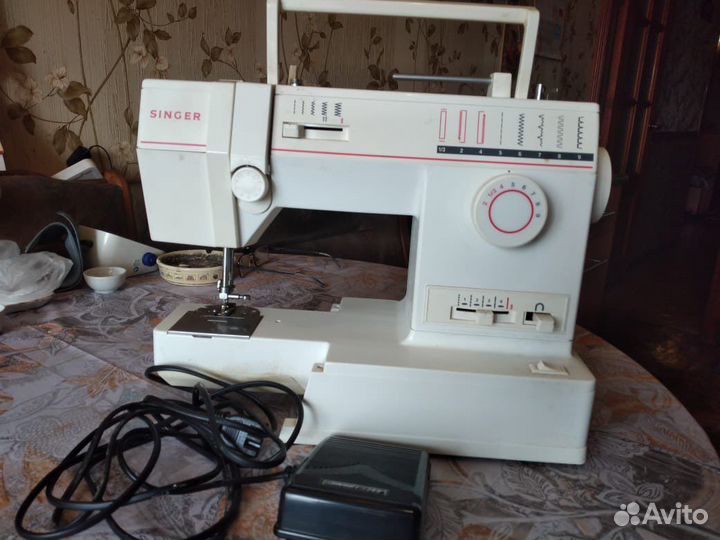 Швейная машина Singer