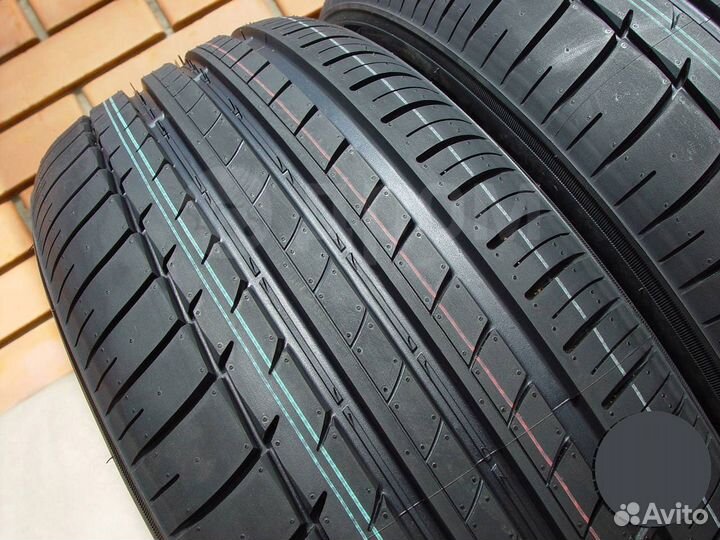 Triangle TH201 235/40 R18 95Y