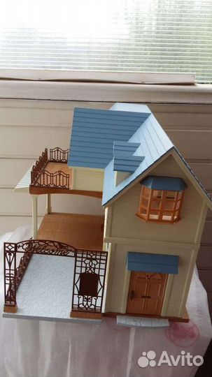 Детский кукольный домик