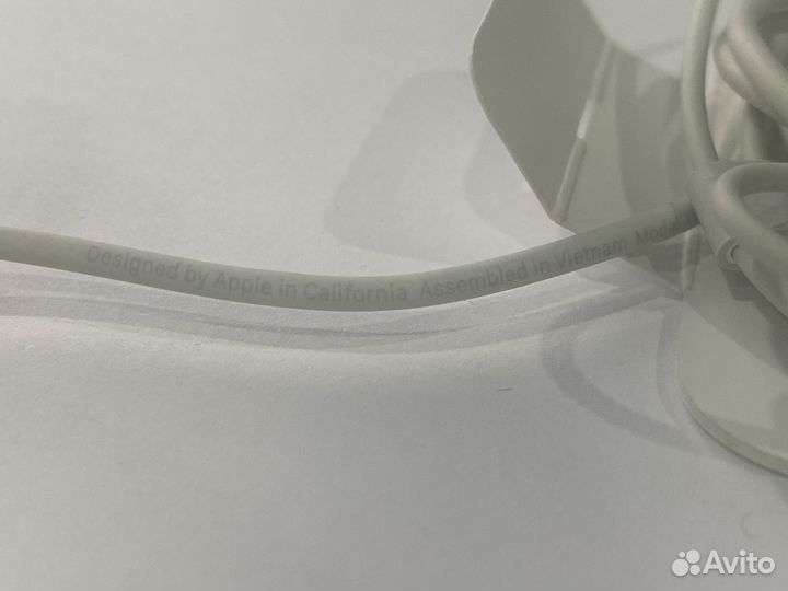 Оригинальные наушники Apple EarPods