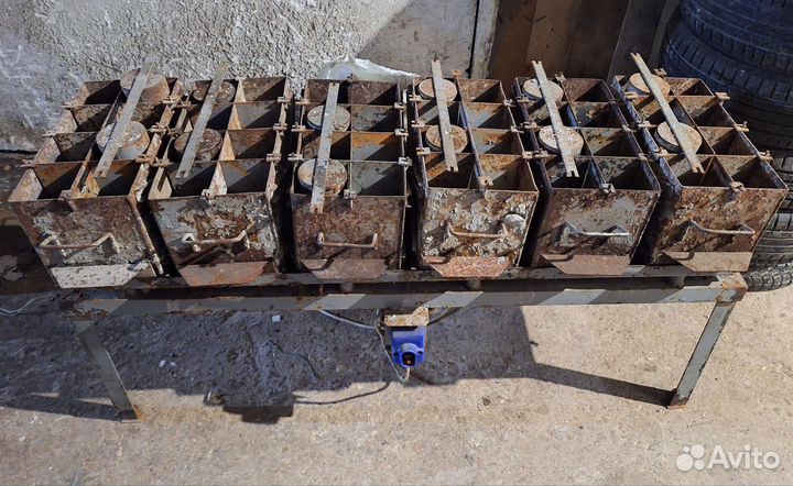 Вибростол для блоков