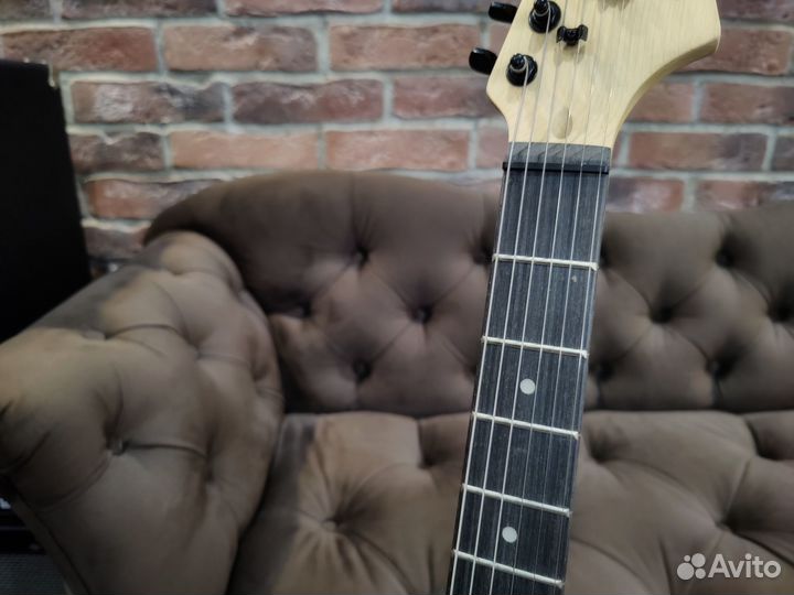 Гитара Fender Style + Комбо Roland Cube