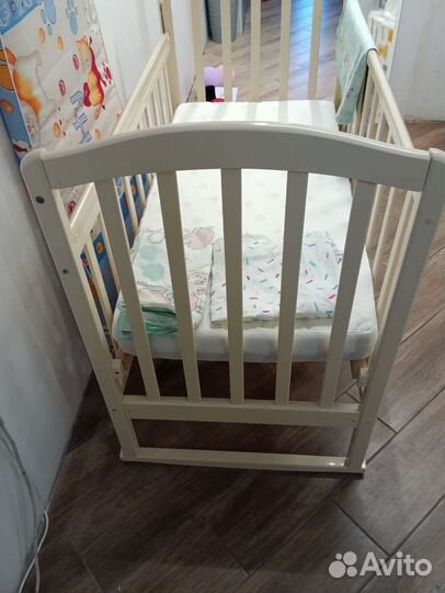 Детская кроватка