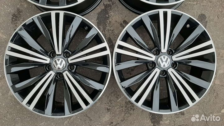 Оригинальные диски Volkswagen Tiguan R18 комплект