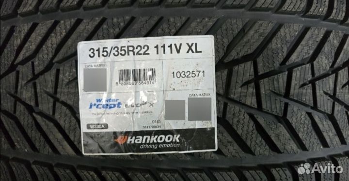 Hankook Winter I'Cept Evo 3 W330A 275/40 R22 и 315/35 R22 107V