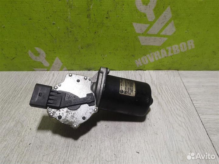 Моторчик стеклоочистителя передний Шкода Октавия