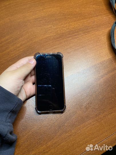 iPhone 7, 32 ГБ
