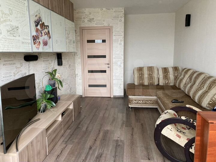 3-к. квартира, 75,7 м², 2/6 эт.