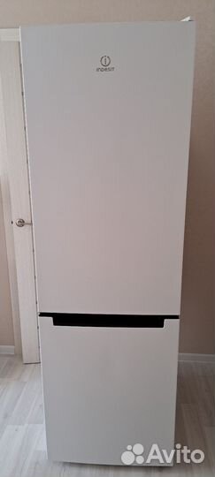 Холодильник indesit