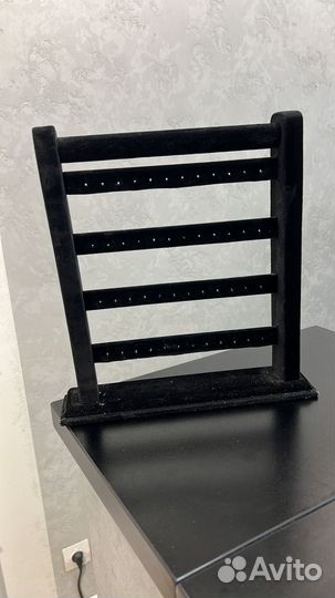 Подставка под аксессуары