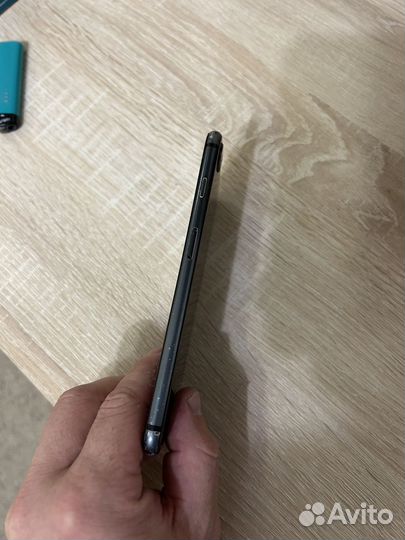 Телефон iPhone 8 plus на icloud