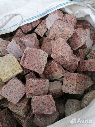 Брусчатка розовая полнопиленая из гранита