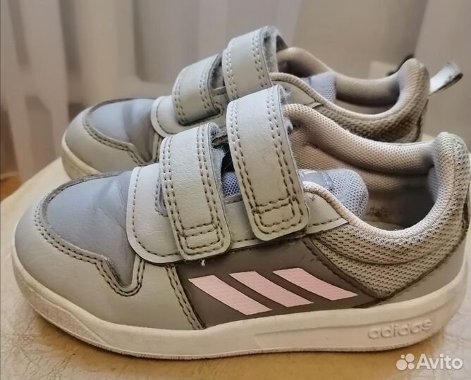 Кроссовки для девочки р.25