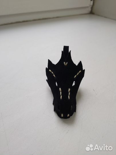 Брелок подвеска в авто дракон