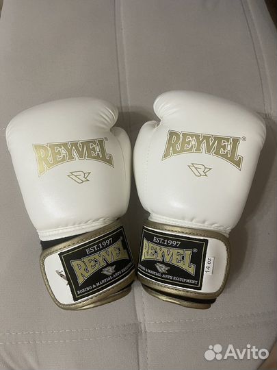 Боксерские перчатки 12oz