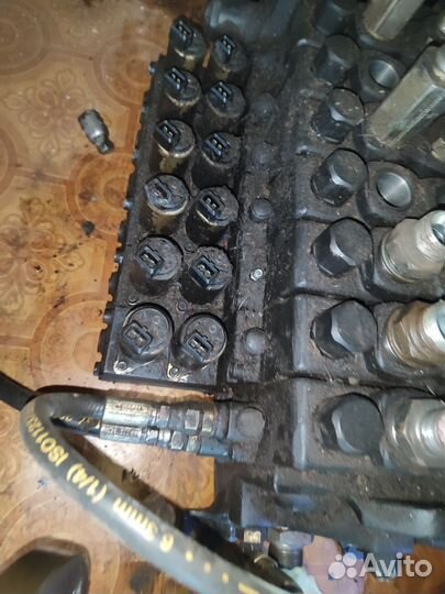 Гидрораспределитель John Deere