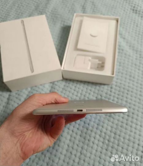 iPad mini 3 cellular + Wi-Fi с Отпечатком пальца