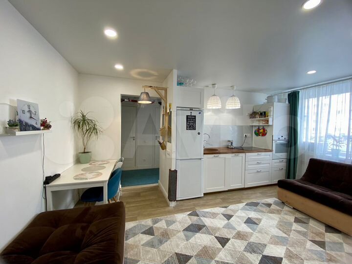 2-к. квартира, 45 м², 1/9 эт.