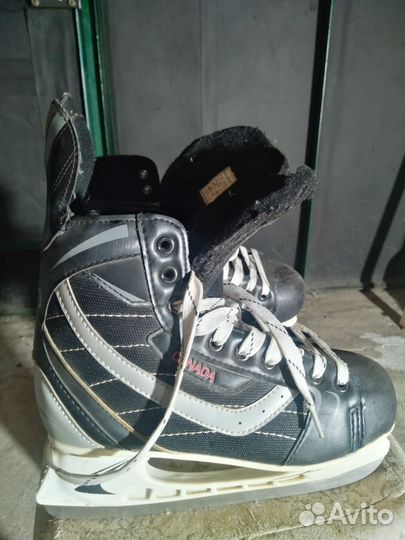 Коньки хоккейные