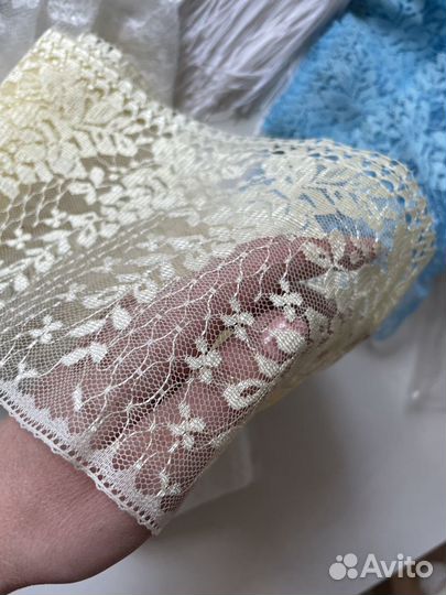 Широкое кружево цена за 23м