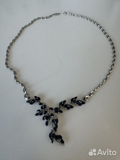 Золотое колье с сапфирами и бриллиантами