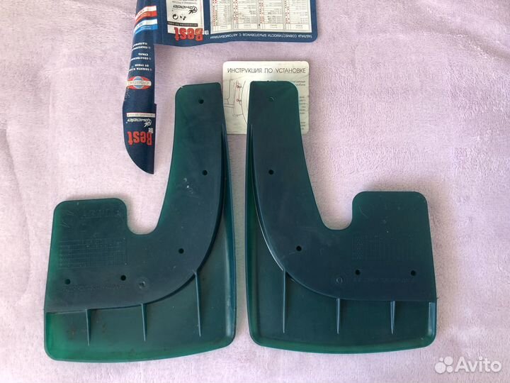 Брызговики зеленые универсальные резинопластиковые