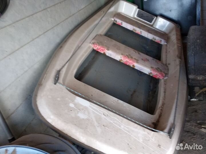 Продам пластиковую лодку,новую Кайман 300 тримаран