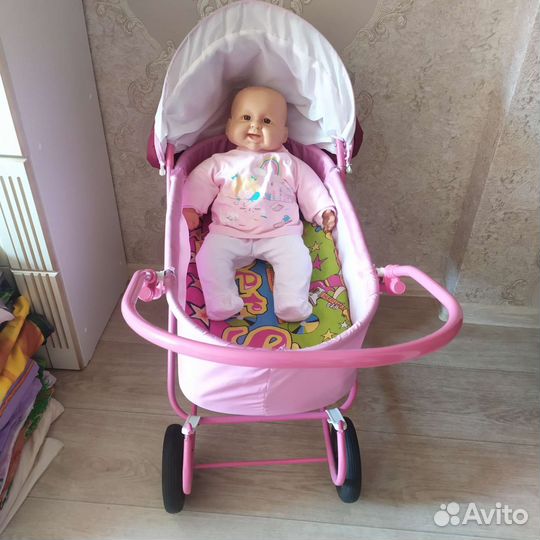 Игрушечная коляска с пупсиком